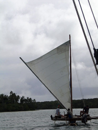 ile_des_pins_32_pirogue