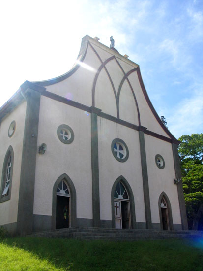 ile_des_pins_55_eglise_vao