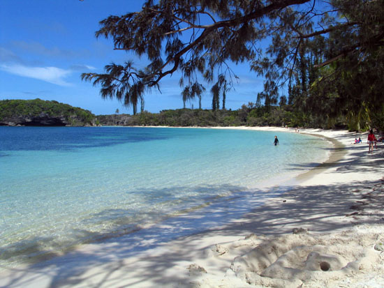ile_des_pins_70_baie_kanumera